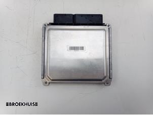 Injection computer from a Skoda Octavia Combi (5EAC) 1.6 TDI 16V 2017