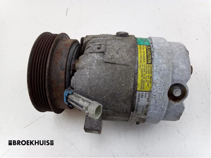 Usagé Pompe clim Mercedes Sprinter 3t (903) 313 CDI 16V Prix € 102,85 Prix TTC proposé par Autobedrijf Broekhuis B.V.