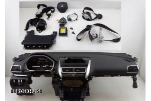 Usagé Airbag set + dashboard Mitsubishi Eclipse Cross (GK/GL) 1.5 Turbo 16V 2WD Prix € 1.250,00 Règlement à la marge proposé par Autobedrijf Broekhuis B.V.