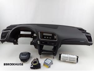 Używane Airbag set + dashboard Audi Q5 (8RB) 2.0 TFSI 16V Quattro Cena € 450,00 Procedura marży oferowane przez Autobedrijf Broekhuis B.V.