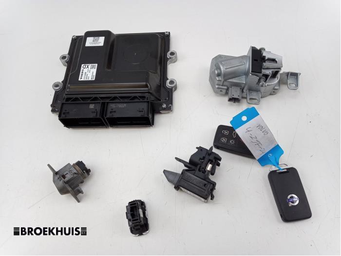 Used Injection computer Volvo V40 (MV) 2.0 D4 16V Price € 125,00 Margin scheme offered by Autobedrijf Broekhuis B.V.