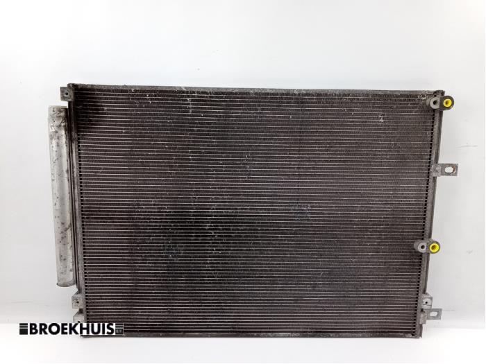 Usagé Radiateur clim Jeep Cherokee (KL) 2.2 Multijet II 16V 4x4 Prix € 150,00 Règlement à la marge proposé par Autobedrijf Broekhuis B.V.