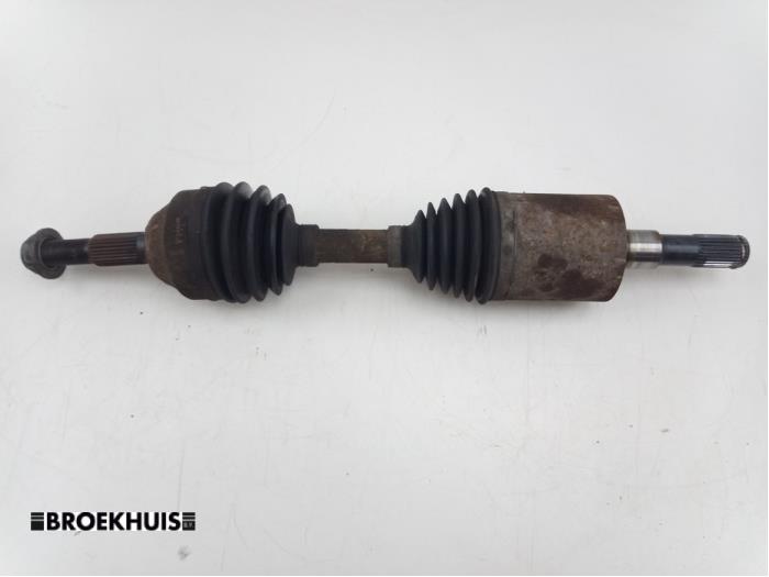 Front drive shaft, left from a Jeep Cherokee/Liberty (KJ) 2.5 CRD 16V 2004