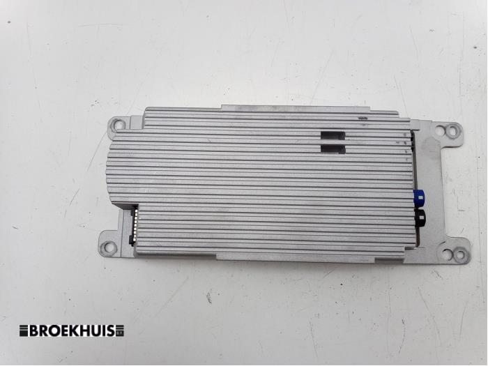 Begagnade Bluetooth-modul BMW 5 serie (F10) 528i 24V Pris € 125,00 Marginaltabell erbjuds av Autobedrijf Broekhuis B.V.