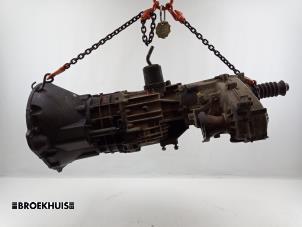 Getriebe van een Jeep Cherokee/Liberty (KJ) 2.5 CRD 16V 2004
