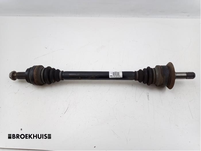 Gebrauchte Antriebswelle links hinten BMW 5 serie (F10) 528i 24V Preis € 45,00 Margenregelung angeboten von Autobedrijf Broekhuis B.V.