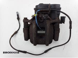 Used Rear brake calliper, right BMW 5 serie (F10) 530i 24V Price € 60,00 Margin scheme offered by Autobedrijf Broekhuis B.V.