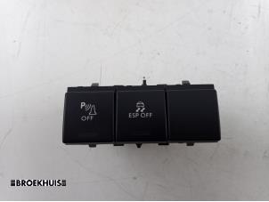Used PDC switch Peugeot 3008 I (0U/HU) 2.0 HDiF 16V Price € 15,00 Margin scheme offered by Autobedrijf Broekhuis B.V.