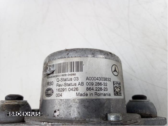 Bomba de vacío (Gasolina) de un Mercedes-Benz C Estate (S205) C-350 e 2.0 16V 2016