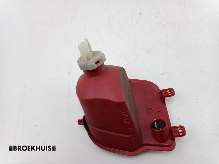 Rear fog light Peugeot 3008 II 1.2 12V eTHP PureTech 130 9811718380