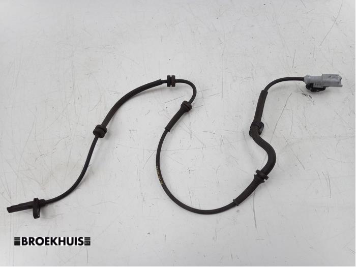 Begagnade ABS-sensor Peugeot 3008 II (M4/MC/MJ/MR) 1.2 12V e-THP PureTech 130 Pris € 25,00 Marginaltabell erbjuds av Autobedrijf Broekhuis B.V.