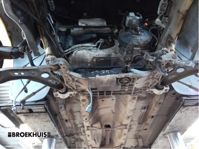 Used Subframe Volkswagen Caddy III (2KA,2KH,2CA,2CH) 1.9 TDI Price € 78,65 Inclusive VAT offered by Autobedrijf Broekhuis B.V.
