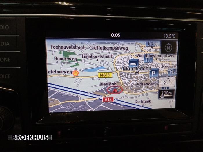 Wyswietlacz jednostki multimedialnej z Volkswagen Golf Sportsvan (AUVS) 1.4 TSI 16V 2014
