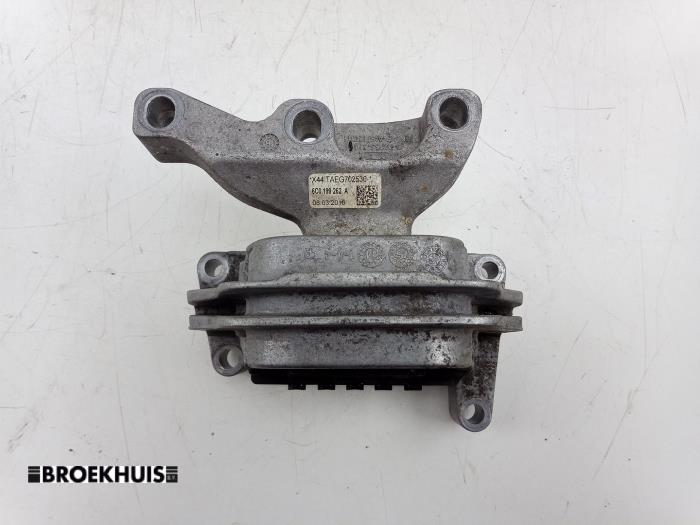 Usagé Support moteur Volkswagen Polo V (6R) 1.4 TDI 12V 90 Prix € 25,00 Règlement à la marge proposé par Autobedrijf Broekhuis B.V.