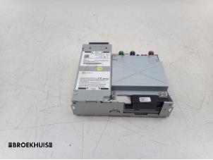 Używane Glówny modul elektroniczny Audi E-tron (GEN) 55 Cena € 750,00 Procedura marży oferowane przez Autobedrijf Broekhuis B.V.