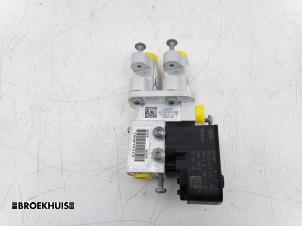 Używane Rózne Audi E-tron (GEN) 55 Cena € 70,00 Procedura marży oferowane przez Autobedrijf Broekhuis B.V.