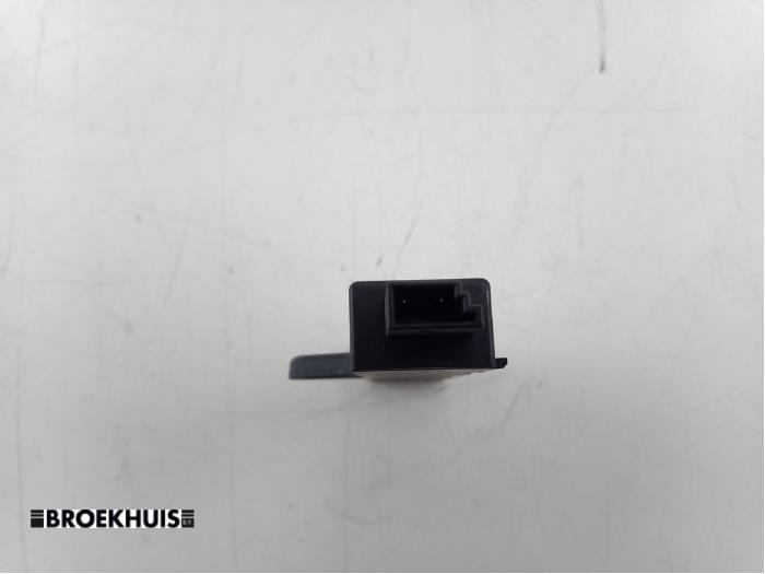 Antenna from a BMW 1 serie (F20) 116d 1.5 12V TwinPower 2016