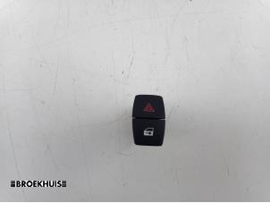 Used Panic lighting switch BMW 1 serie (F20) 116d 1.5 12V TwinPower Price € 15,00 Margin scheme offered by Autobedrijf Broekhuis B.V.
