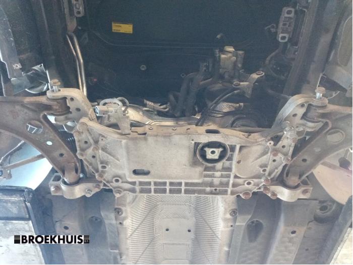 Usados Subchasis Volkswagen Golf V (1K1) 1.6 FSI 16V Precio € 50,00 Norma de margen ofrecido por Autobedrijf Broekhuis B.V.