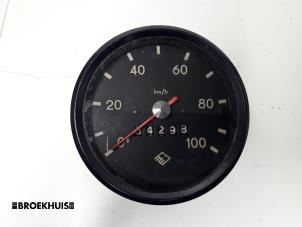 Used Odometer KM Mercedes 207 - 410 Price € 35,00 Margin scheme offered by Autobedrijf Broekhuis B.V.