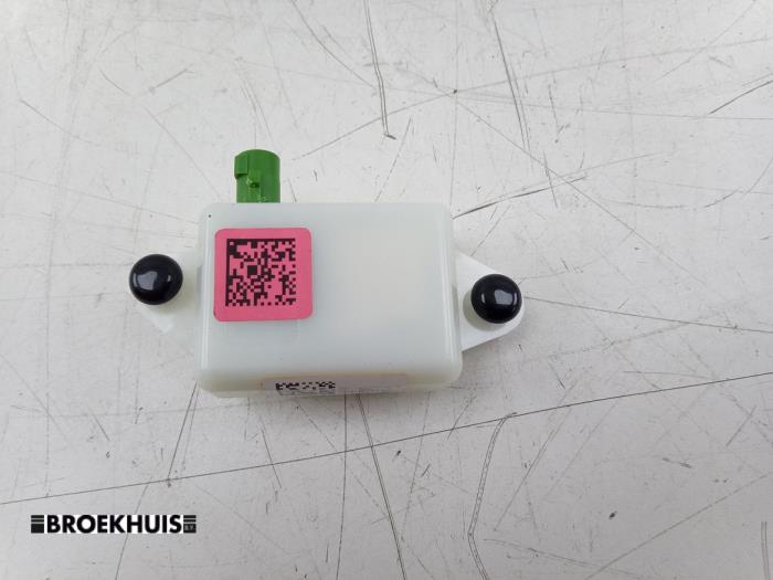 Gebrauchte Antenne bluetooth Tesla Model 3 Standard RWD Plus 60 kWh Preis € 25,00 Margenregelung angeboten von Autobedrijf Broekhuis B.V.