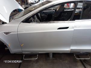 Usagé Portière 4portes avant gauche Tesla Model S Prix € 500,00 Règlement à la marge proposé par Autobedrijf Broekhuis B.V.