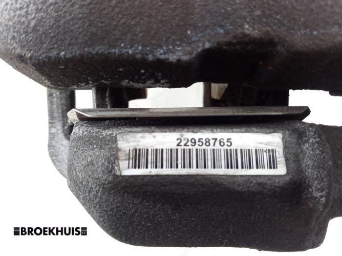 Front brake calliper, left from a Opel Insignia Sports Tourer 2.0 CDTI 16V 120 ecoFLEX 2014