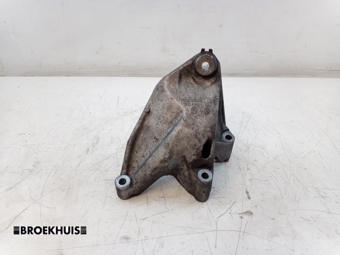 Usagé Support moteur Volkswagen Crafter 2.0 BiTDI Prix € 54,45 Prix TTC proposé par Autobedrijf Broekhuis B.V.