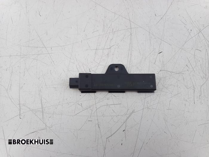 Używane Keyless Entry-Antena BMW 6 serie Gran Coupe (F06) M6 V8 32V Competition Package Cena € 10,00 Procedura marży oferowane przez Autobedrijf Broekhuis B.V.