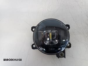 Used Fog light, front right Renault Clio IV Estate/Grandtour (7R) 1.5 Energy dCi 90 FAP Price € 40,00 Margin scheme offered by Autobedrijf Broekhuis B.V.
