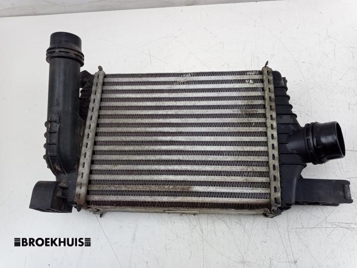 Usados Intercooler Renault Clio IV Estate/Grandtour (7R) 1.5 Energy dCi 90 FAP Precio € 40,00 Norma de margen ofrecido por Autobedrijf Broekhuis B.V.