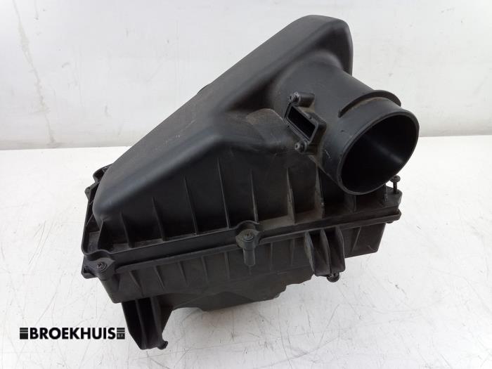 Begagnade Luftfilterhus Volvo S80 (AR/AS) 2.0 D 16V Pris € 35,00 Marginaltabell erbjuds av Autobedrijf Broekhuis B.V.