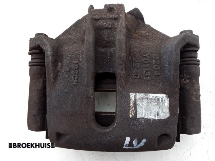Usagé Etrier de frein avant gauche Citroen C4 Cactus (0B/0P) 1.6 Blue Hdi 100 Prix € 15,00 Règlement à la marge proposé par Autobedrijf Broekhuis B.V.