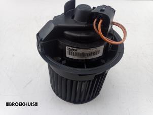 Used Heating and ventilation fan motor Renault Clio IV Estate/Grandtour (7R) 0.9 Energy TCE 90 12V Price € 50,00 Margin scheme offered by Autobedrijf Broekhuis B.V.