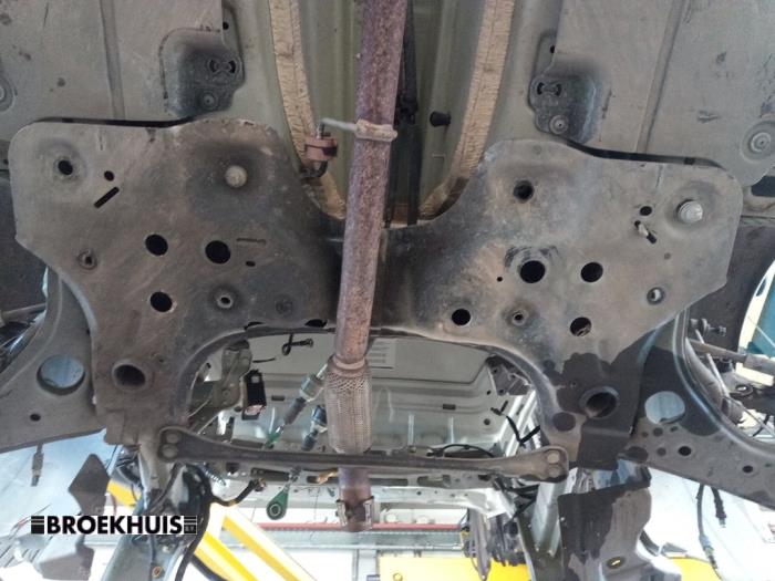 Used Subframe Opel Combo 1.3 CDTI 16V Price € 163,35 Inclusive VAT offered by Autobedrijf Broekhuis B.V.