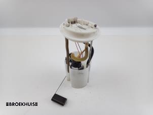 Used Electric fuel pump Opel Combo 1.3 CDTI 16V Price € 96,80 Inclusive VAT offered by Autobedrijf Broekhuis B.V.