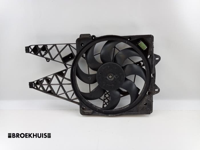 Begagnade Fläktmotor Opel Combo 1.3 CDTI 16V Pris € 181,50 Inklusive moms erbjuds av Autobedrijf Broekhuis B.V.