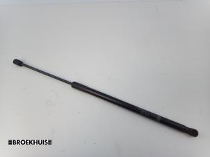 Used Bonnet gas strut, right Mercedes ML III (166) 2.1 ML-250 CDI 16V BlueTEC 4-Matic Price on request offered by Autobedrijf Broekhuis B.V.