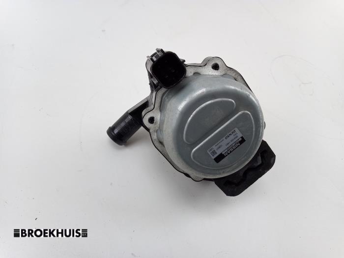 Begagnade Extra vattenpump Nissan Leaf (ZE1) 39/40kWh Pris € 150,00 Marginaltabell erbjuds av Autobedrijf Broekhuis B.V.