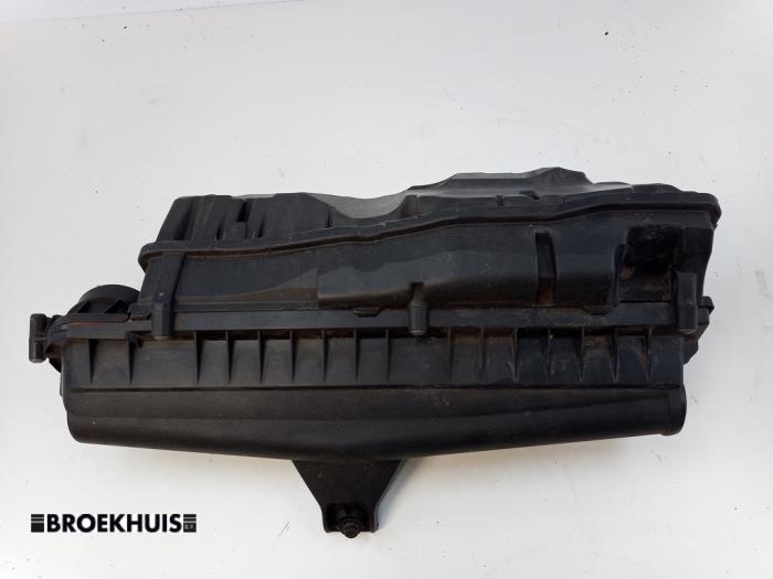 Begagnade Luftfilterhus Peugeot 3008 I (0U/HU) 1.6 VTI 16V Pris € 40,00 Marginaltabell erbjuds av Autobedrijf Broekhuis B.V.