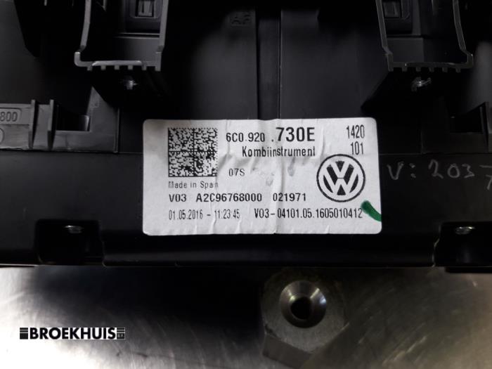 Cuentakilómetros de un Volkswagen Polo V (6R) 1.0 12V BlueMotion Technology 2016