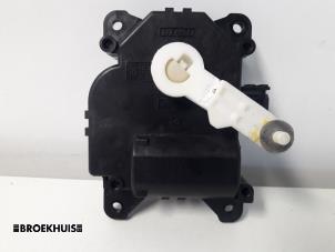 Used Heater valve motor Toyota Yaris III (P13) 1.5 16V Hybrid Price € 20,00 Margin scheme offered by Autobedrijf Broekhuis B.V.