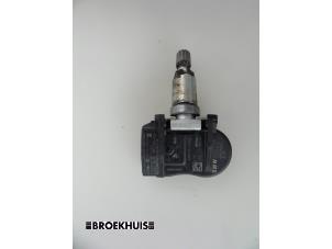 Used Tyre pressure sensor BMW 4 serie Gran Coupe (F36) 420d 2.0 16V Price € 20,00 Margin scheme offered by Autobedrijf Broekhuis B.V.