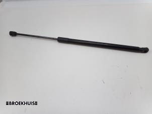Used Rear gas strut, right Toyota Corolla Touring Sport (E21/EH1) 1.8 16V Hybrid Price € 25,00 Margin scheme offered by Autobedrijf Broekhuis B.V.