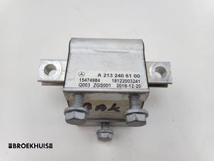 Used Gearbox mount Mercedes C (W205) C-200d 1.6 Turbo 16V Price € 50,00 Margin scheme offered by Autobedrijf Broekhuis B.V.