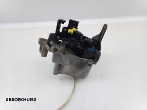 Used Fuel filter housing Volvo V40 (MV) 1.6 D2 Price on request offered by Autobedrijf Broekhuis B.V.