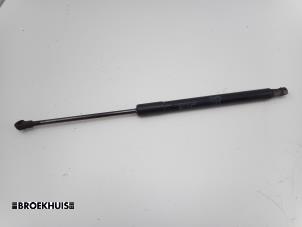 Used Rear gas strut, right Toyota Avensis Wagon (T27) 1.8 16V VVT-i Price on request offered by Autobedrijf Broekhuis B.V.