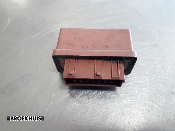 Relay Peugeot Expert 2.0 HDi 110 240109