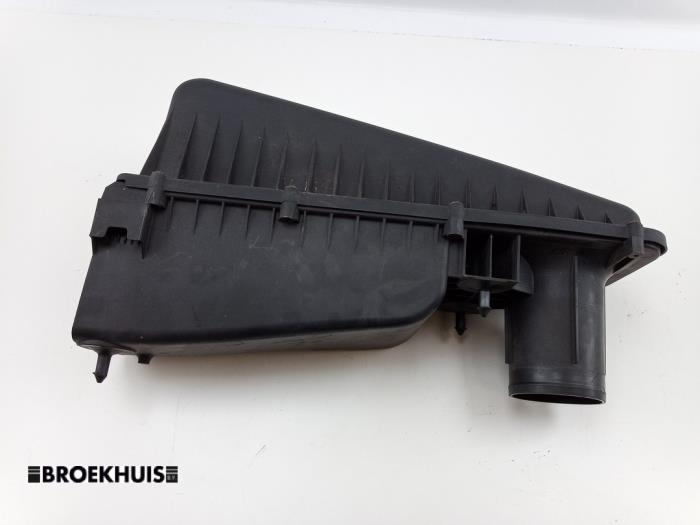 Begagnade Luftfilterhus BMW X5 (F15) xDrive 40e PHEV 2.0 Pris € 75,00 Marginaltabell erbjuds av Autobedrijf Broekhuis B.V.