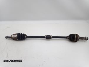 Used Front drive shaft, right Opel Karl 1.0 12V Price € 70,00 Margin scheme offered by Autobedrijf Broekhuis B.V.